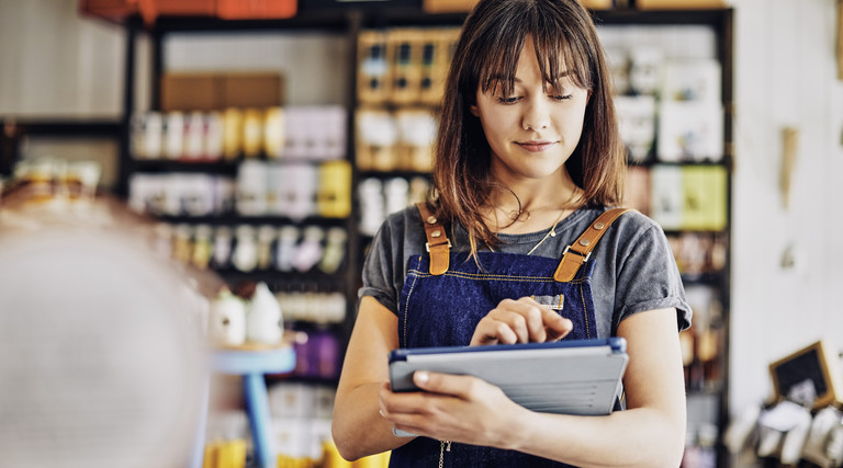 To gain an edge in 2019, retailers need to marry customer service to the right technology