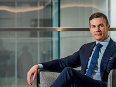 BTQ125_SLAGG_FEAT_Hero