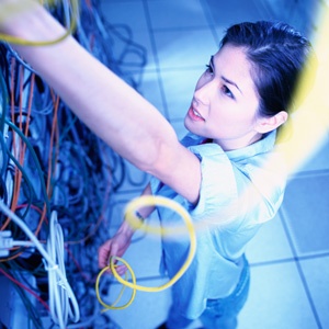 5 Steps for Cleaning Up Cable Management