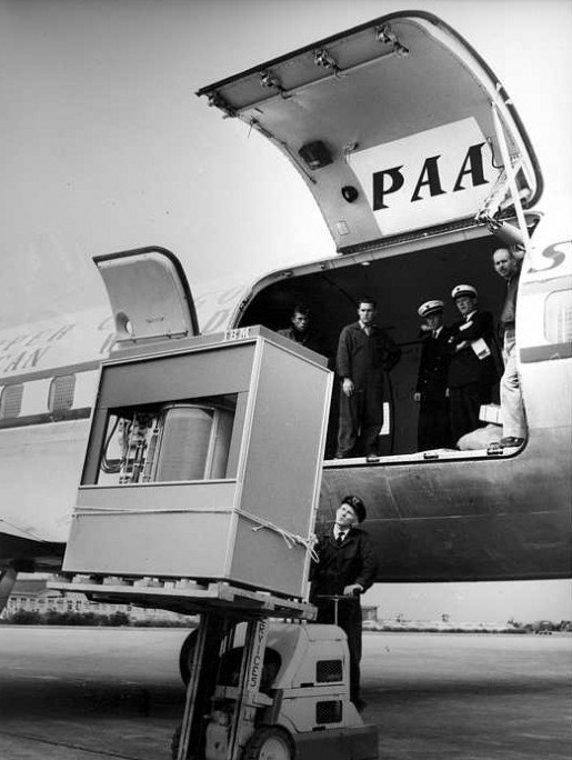 old 5mb hard drive from 1956